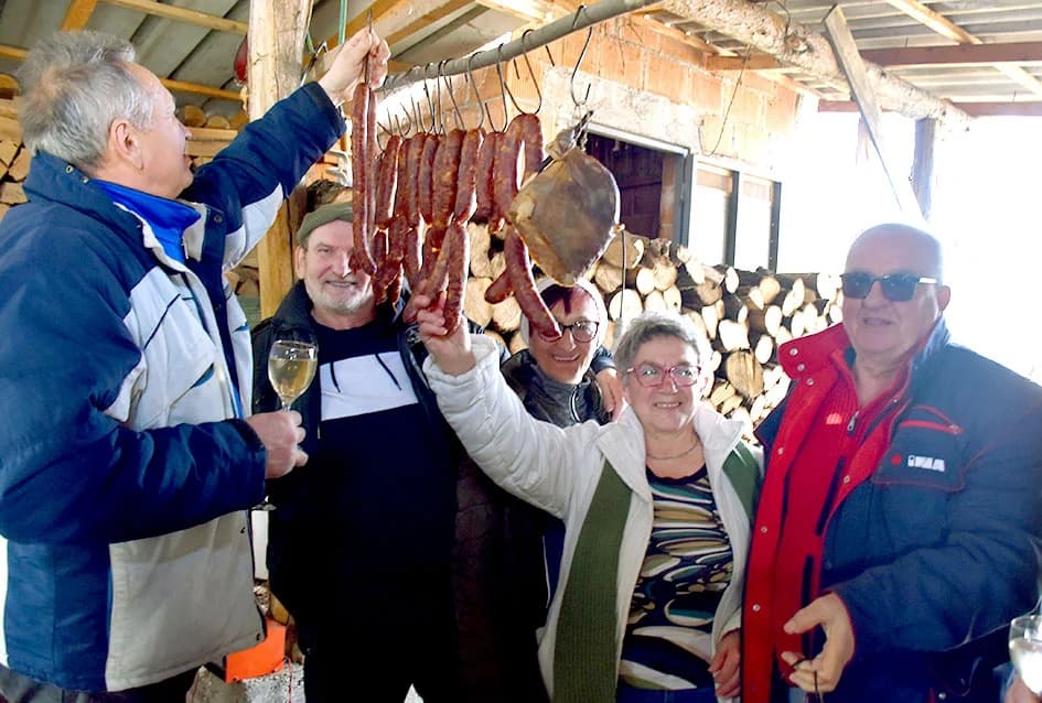I TO BI BILO TO ZA OVU GODINU - PROSLAVA VINCELOVO NA SV. JELENI IZNAD POŽEGE: Branko Smolić najavio novu vinogradarsku sezonu