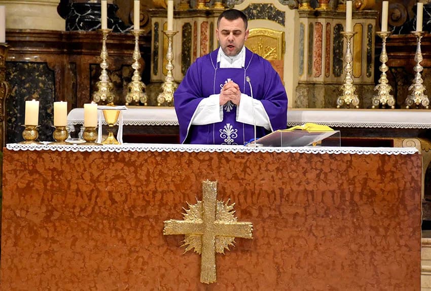 Požega se dostojanstveno oprostila od svoga Ćire