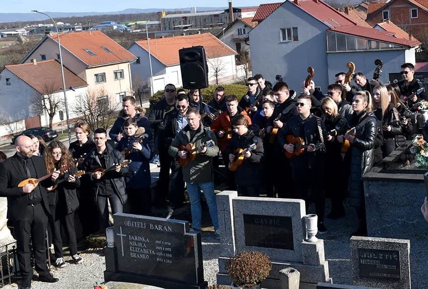 Požega se dostojanstveno oprostila od svoga Ćire