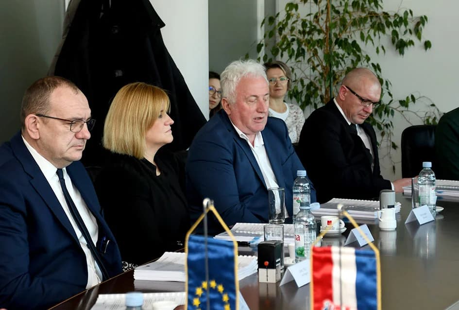 Za projekt „Rekonstrukcija i obnova Starog grada Kaptol“ dodijeljeno je 5,3 milijuna