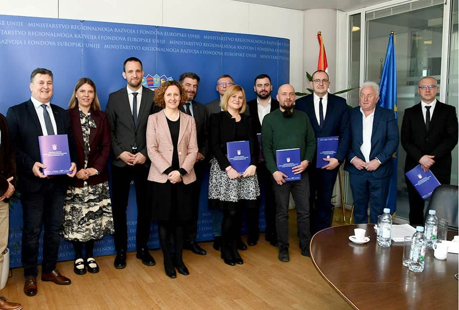 Za projekt „Rekonstrukcija i obnova Starog grada Kaptol“ dodijeljeno je 5,3 milijuna