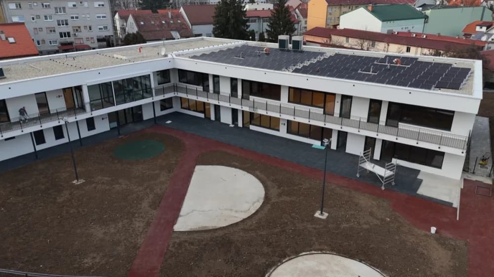 /FOTO-VIDEO/ Razlog za veselje brojnim roditeljima: Radovi na izgradnji novog Dječjeg vrtića ʼPod gradomʼ pri samom kraju