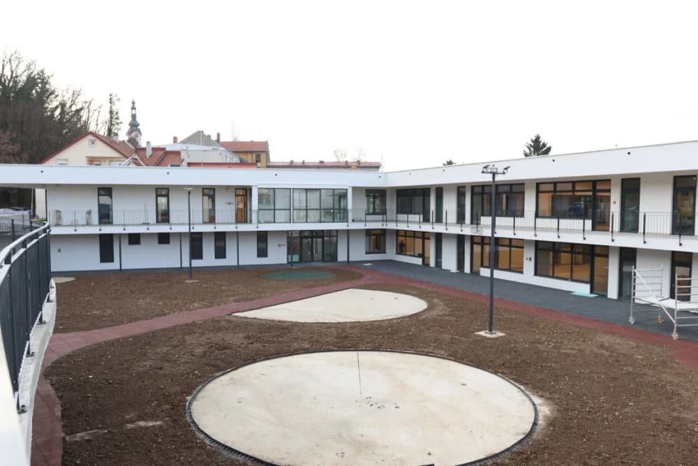 /FOTO-VIDEO/ Razlog za veselje brojnim roditeljima: Radovi na izgradnji novog Dječjeg vrtića ʼPod gradomʼ pri samom kraju