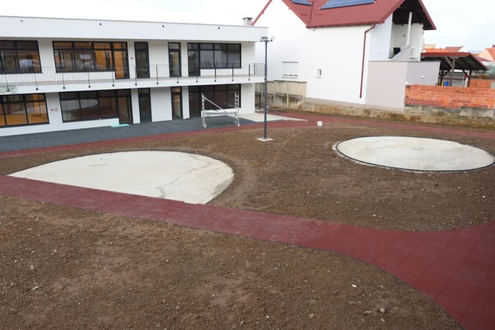 /FOTO-VIDEO/ Razlog za veselje brojnim roditeljima: Radovi na izgradnji novog Dječjeg vrtića ʼPod gradomʼ pri samom kraju