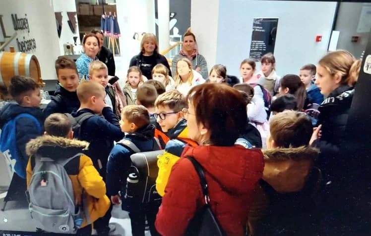 MUZEJ BEĆARCA U PLETERNICI: Prigodnom izložbom i dječjom predstavom obilježena Noć muzeja