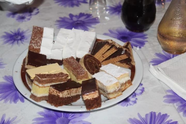 Podjelom crvenih karanfila proslavili Marinje