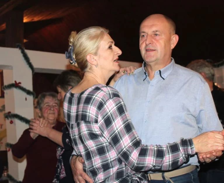 Podjelom crvenih karanfila proslavili Marinje