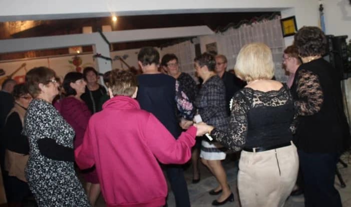 Podjelom crvenih karanfila proslavili Marinje