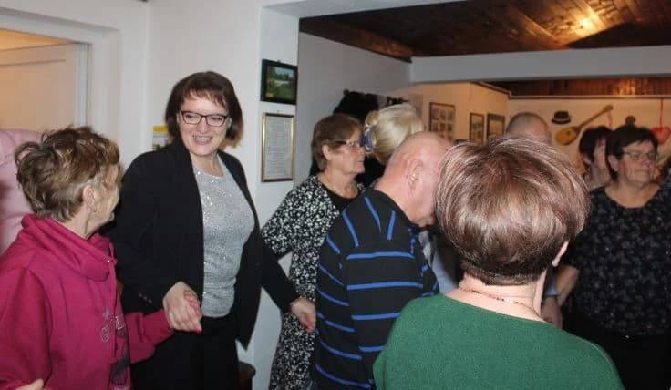 Podjelom crvenih karanfila proslavili Marinje