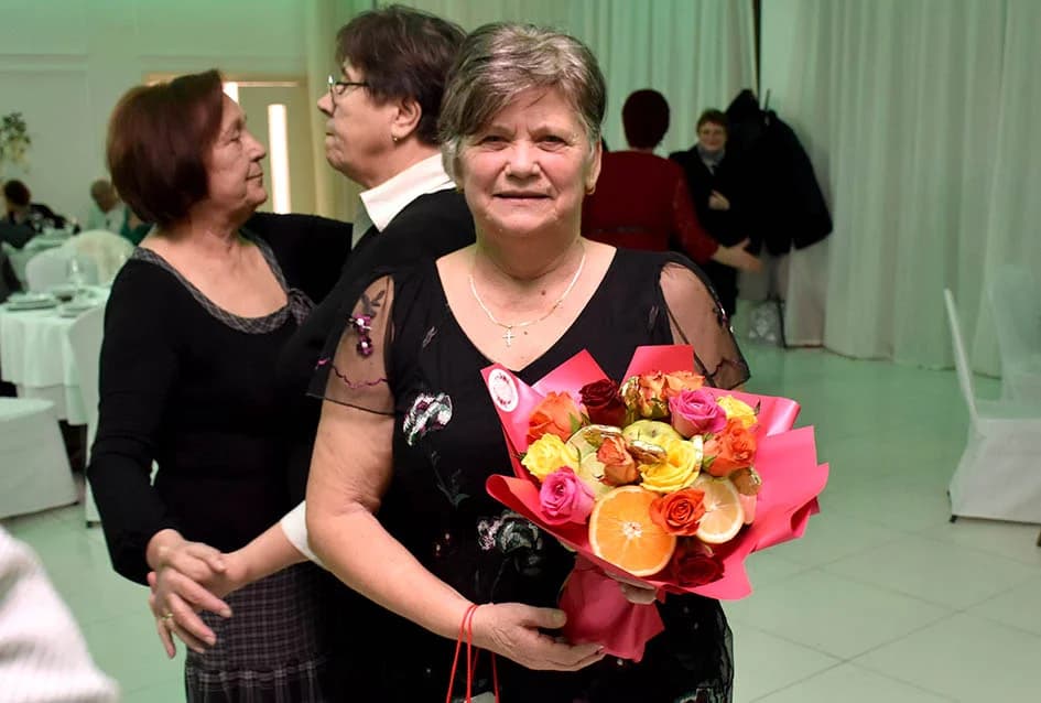 TRAICIONALNA MARINJSKA ZABAVA U POŽEŠKOJ GLORIJI: Ruže za Marije iz Požege, Nove Kapele i Oriovca