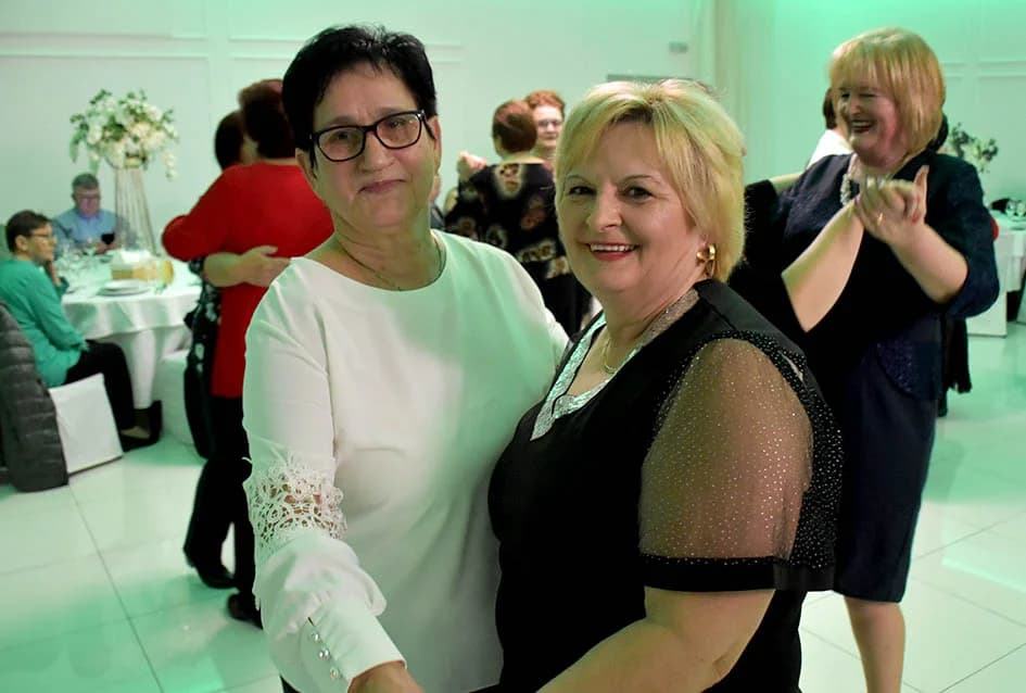 TRAICIONALNA MARINJSKA ZABAVA U POŽEŠKOJ GLORIJI: Ruže za Marije iz Požege, Nove Kapele i Oriovca