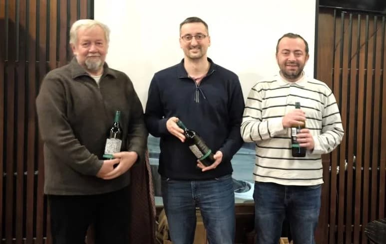 ODRŽAN 126. POŽEŠKI PUB KVIZ Prvo mjesto osvojila ekipa „The Mindbenders“