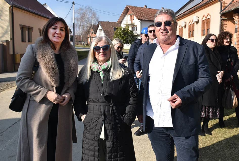 Zlatni Lug položen kamen temeljac zgrade budućeg hotela Zlatni Lug