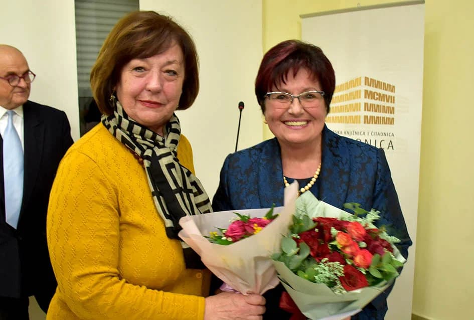 PLETERNIČKA KNJIŽNICA: Otvorena izložbe slika Natalije Čerti iz Požege
