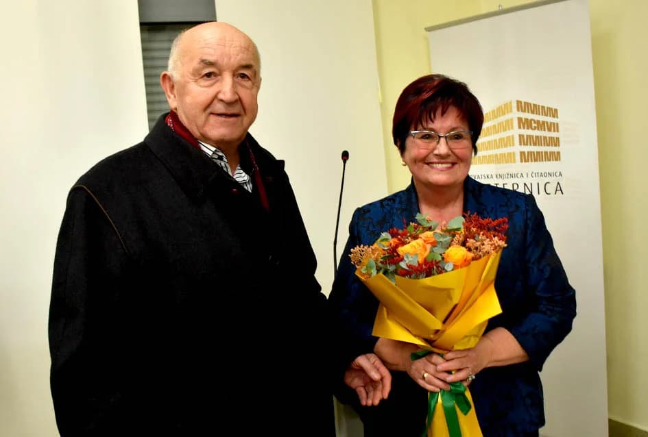 PLETERNIČKA KNJIŽNICA: Otvorena izložbe slika Natalije Čerti iz Požege