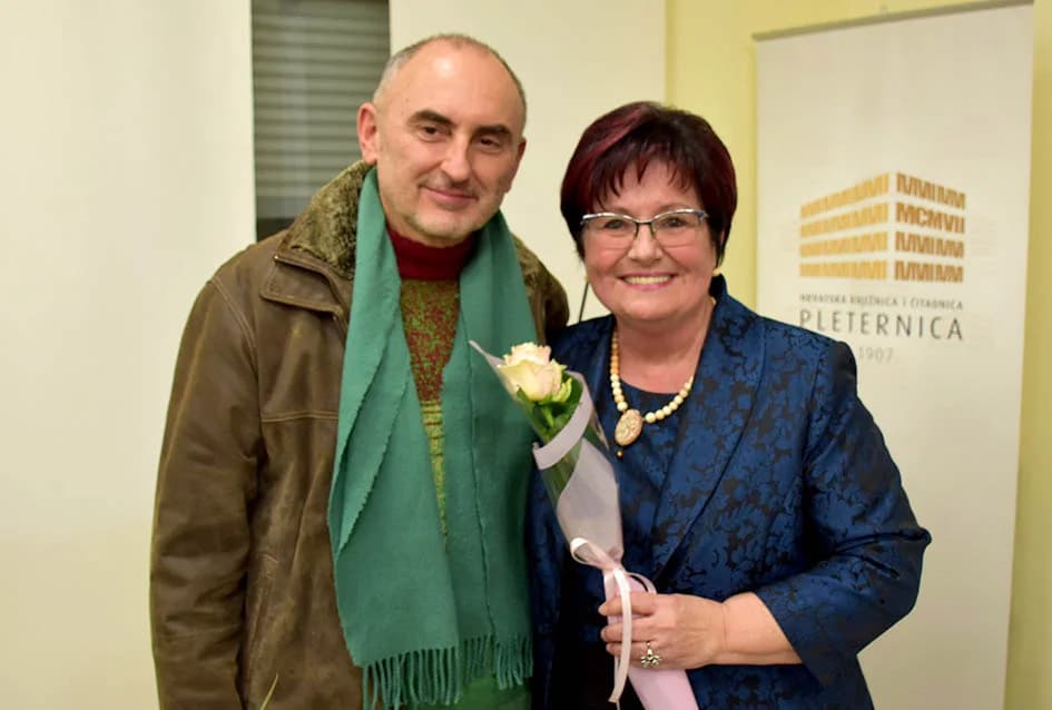 PLETERNIČKA KNJIŽNICA: Otvorena izložbe slika Natalije Čerti iz Požege