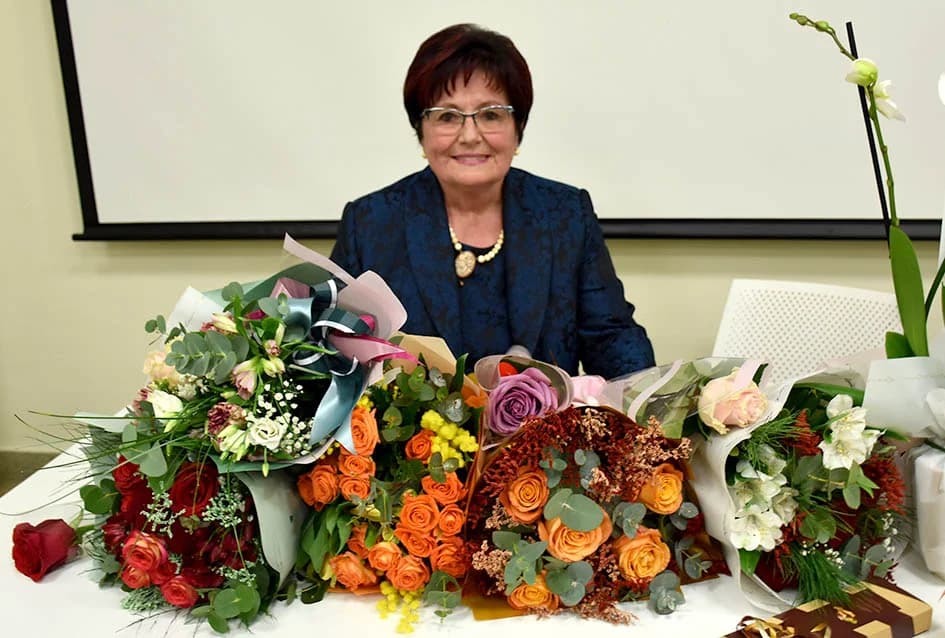 PLETERNIČKA KNJIŽNICA: Otvorena izložbe slika Natalije Čerti iz Požege