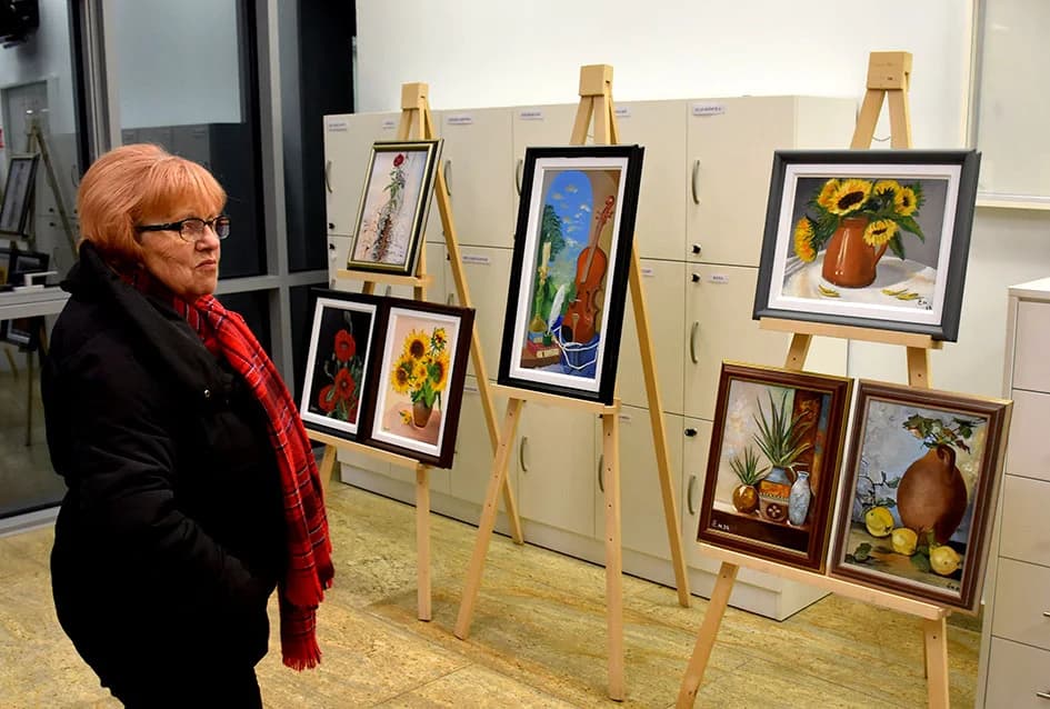 PLETERNIČKA KNJIŽNICA: Otvorena izložbe slika Natalije Čerti iz Požege