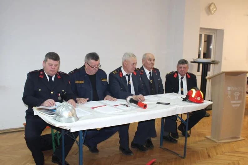 ODRŽANA GODIŠNJA SKUPŠTINA BUČKIH VATROGASACA: Osobita pozornost posvećena radu s mladima i osposobljavanju članova