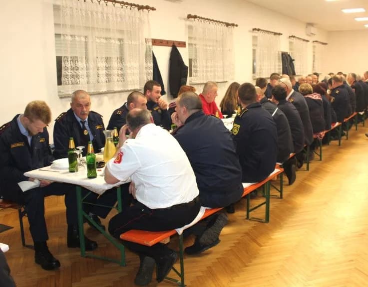 ODRŽANA GODIŠNJA SKUPŠTINA BUČKIH VATROGASACA: Osobita pozornost posvećena radu s mladima i osposobljavanju članova