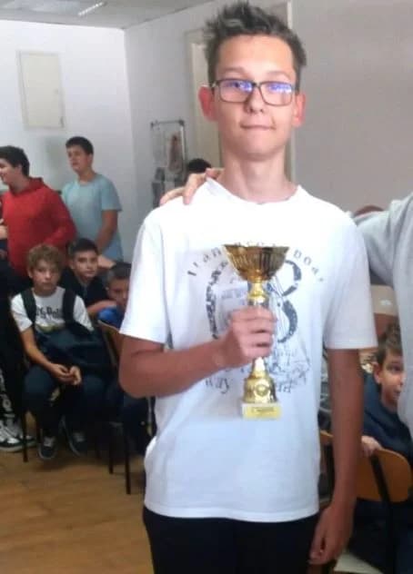 Prva mjesta dječacima i djevojčicama ŠSD „ Sloga“ Osnovne škole Julija Kempfa