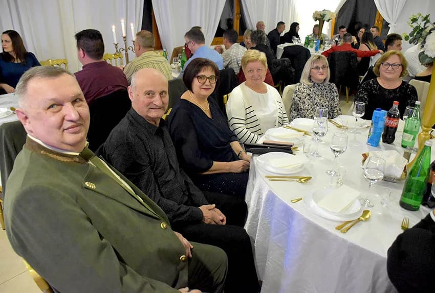 Popularni Ivan Štivić i Paori razveselili brojne vetovačke lovce  i njihove goste
