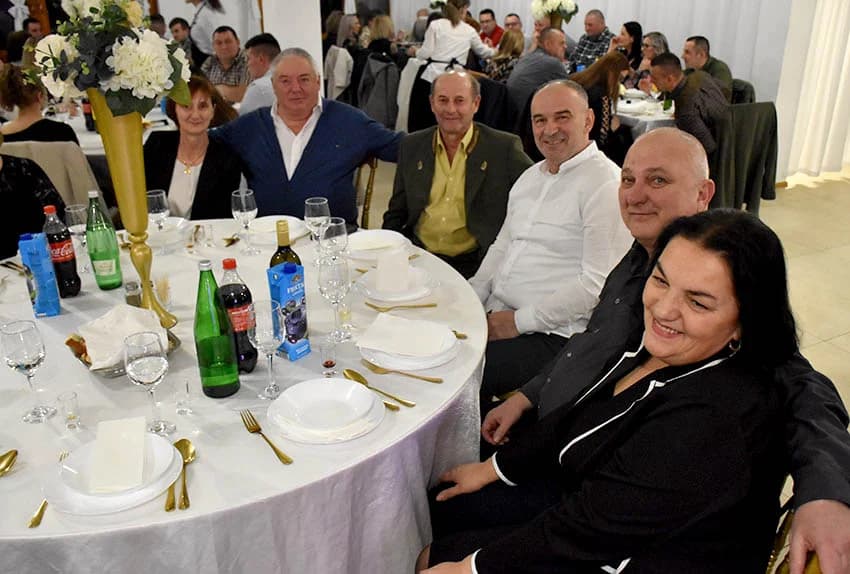 Popularni Ivan Štivić i Paori razveselili brojne vetovačke lovce  i njihove goste