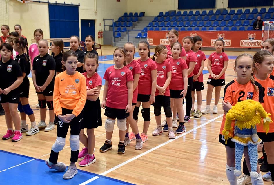 U čast poznate požeške rukometašice održan 1. memorijalni turnir u mini rukometu “Martina Tokić”