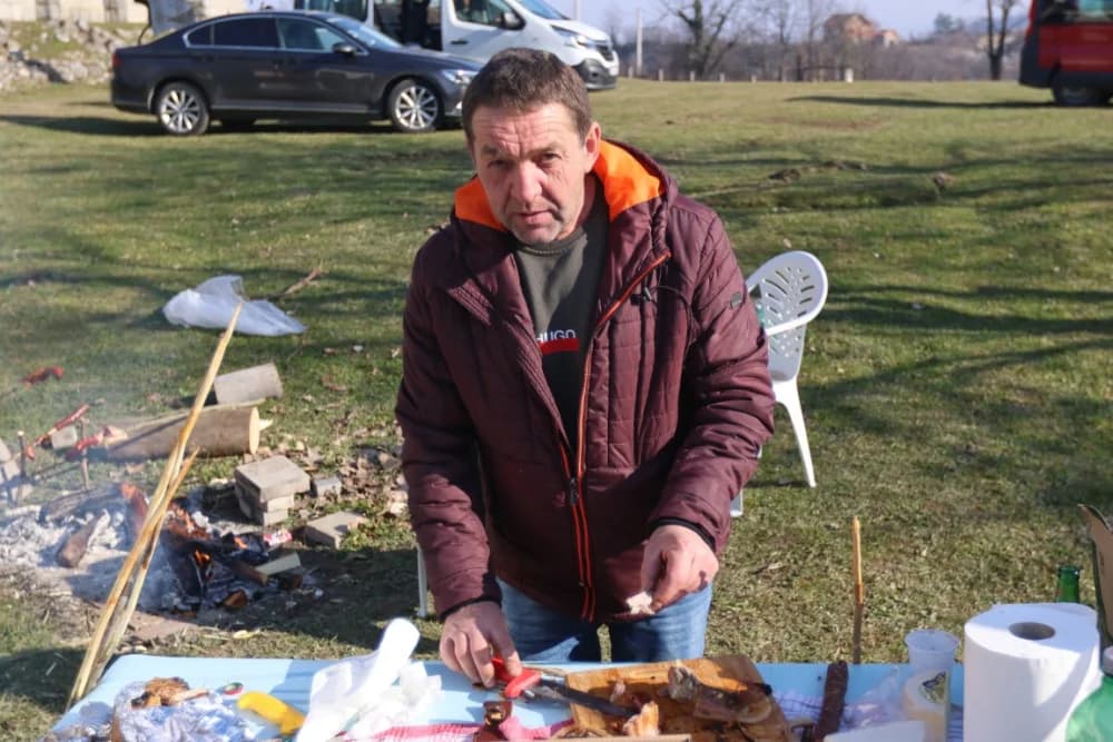 Trsovi koji spajaju: Kotorvarošani naseljeni u kutjevačkom kraju sa danas svojim gradonačelnikom Josipom Budimirom posadili lozu u rodnoj grudi!