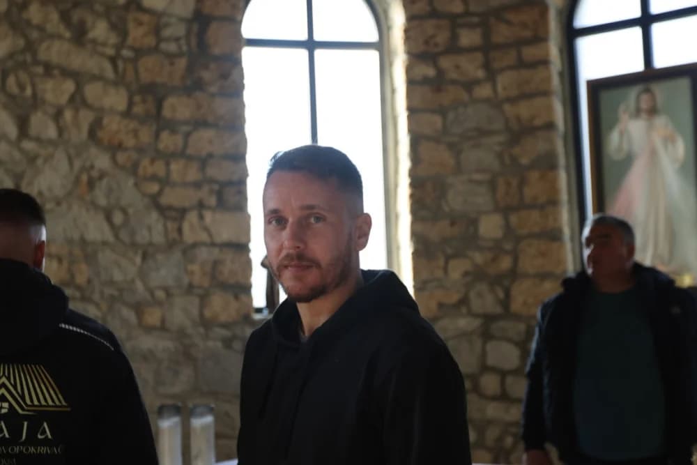 Trsovi koji spajaju: Kotorvarošani naseljeni u kutjevačkom kraju sa danas svojim gradonačelnikom Josipom Budimirom posadili lozu u rodnoj grudi!