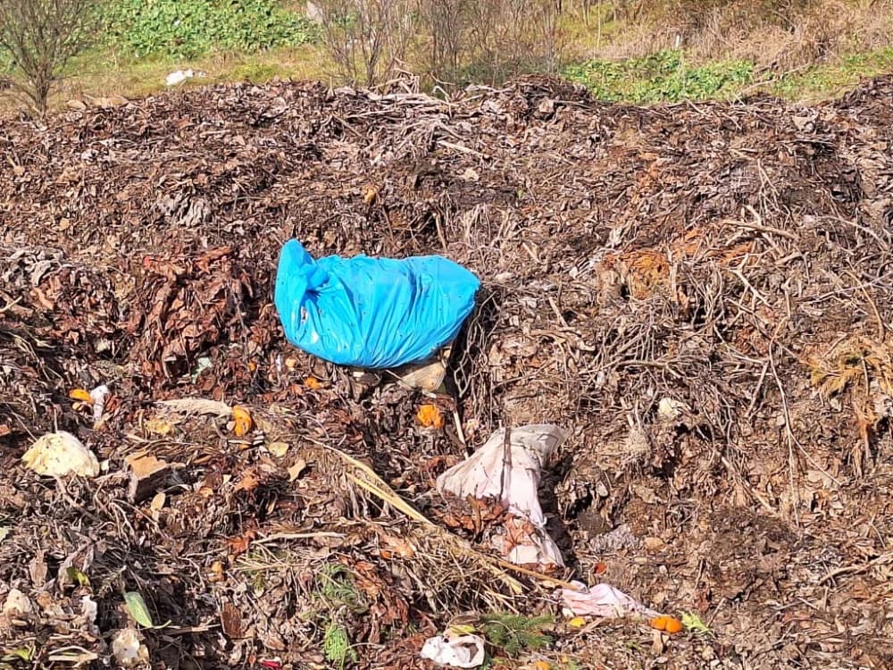 Smeđi spremnici su za biootpad: Vrećicama i plastici nije mjesto u smeđoj kanti!