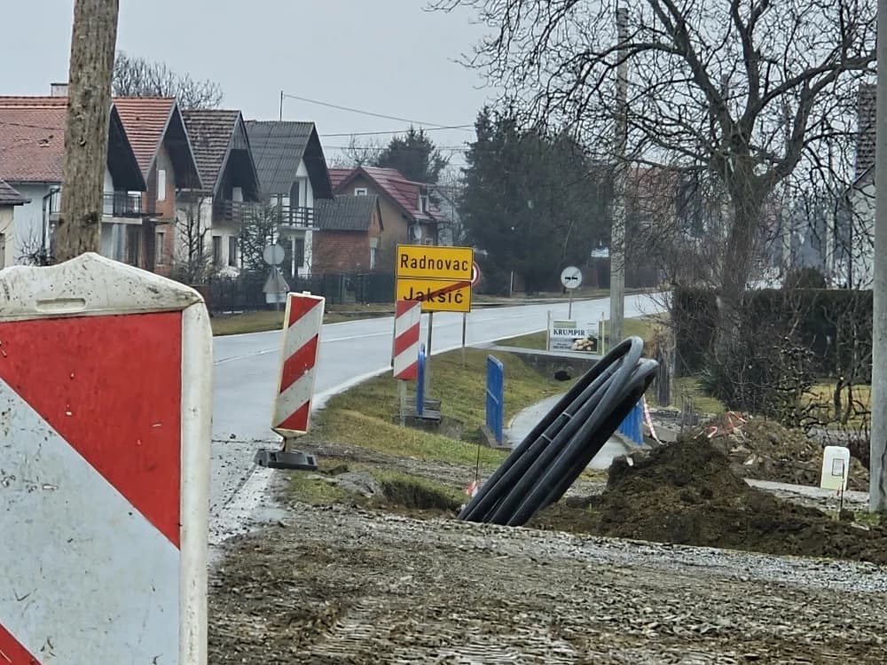 Izgrađuje se kanalizacijska mreža u Osječkoj ulici u Jakšiću te crpna stanica i tlačni vod