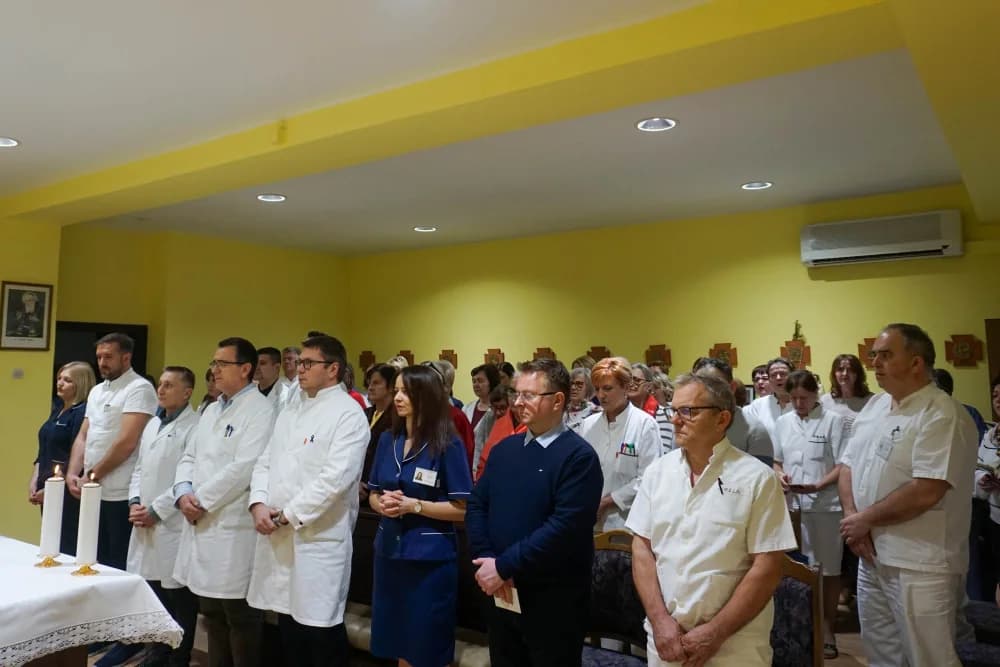 Biskup Martinović prigodom Svjetskog dana bolesnika posjetio požešku bolnicu