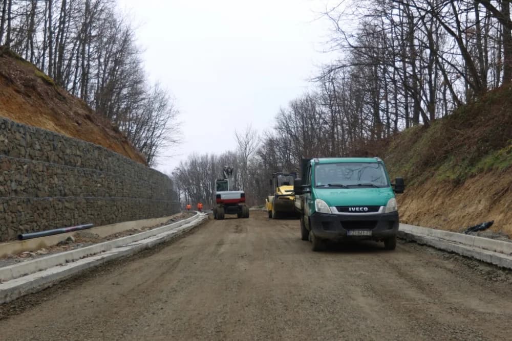 Definitivno od brze ceste prema autocesti ništa, ali će zato do sredine ljeta biti gotova ona Baćin Dol - Rešetari!