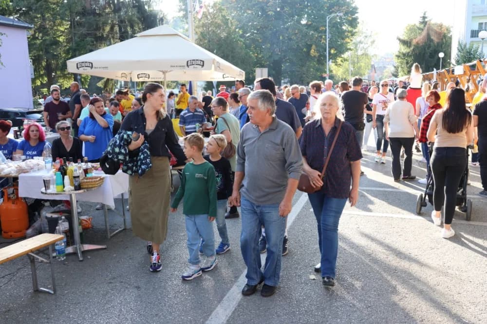 /FOTOGALERIJA/ Ekipa iz Rajsavca dominirala na 14. sajmu Slavonski banovac u Pakracu