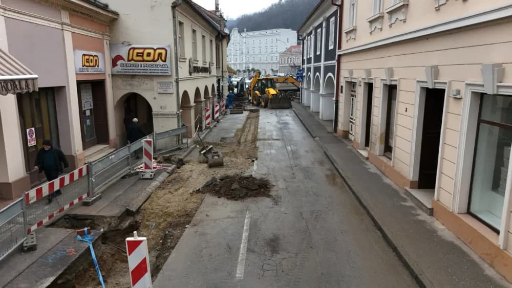 (VIDEO) U kojoj su fazi radovi na izgradnji vodovodne mreže u Ulici Matice Hrvatske...pogledajte u slijedećem prilogu