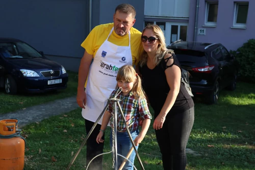 /FOTOGALERIJA/ Ekipa iz Rajsavca dominirala na 14. sajmu Slavonski banovac u Pakracu