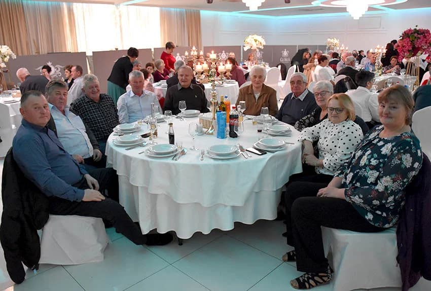 Valentinovska zabava okupila više od 280 umirovljenih