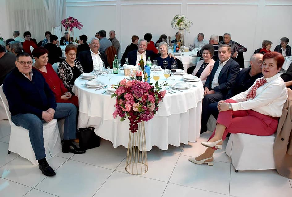 Valentinovska zabava okupila više od 280 umirovljenih