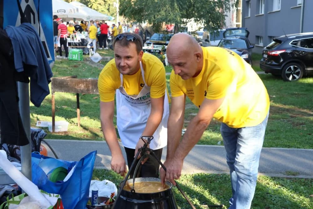 /FOTOGALERIJA/ Ekipa iz Rajsavca dominirala na 14. sajmu Slavonski banovac u Pakracu