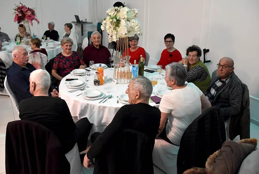 Valentinovska zabava okupila više od 280 umirovljenih