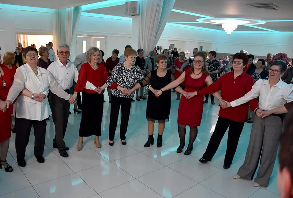 Valentinovska zabava okupila više od 280 umirovljenih