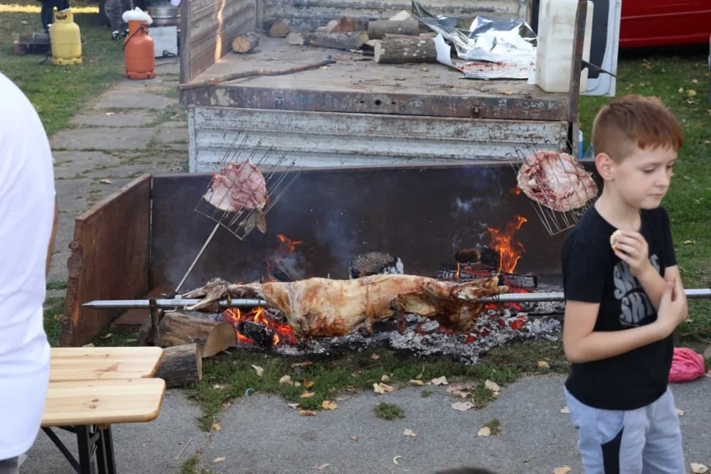 /FOTOGALERIJA/ Ekipa iz Rajsavca dominirala na 14. sajmu Slavonski banovac u Pakracu