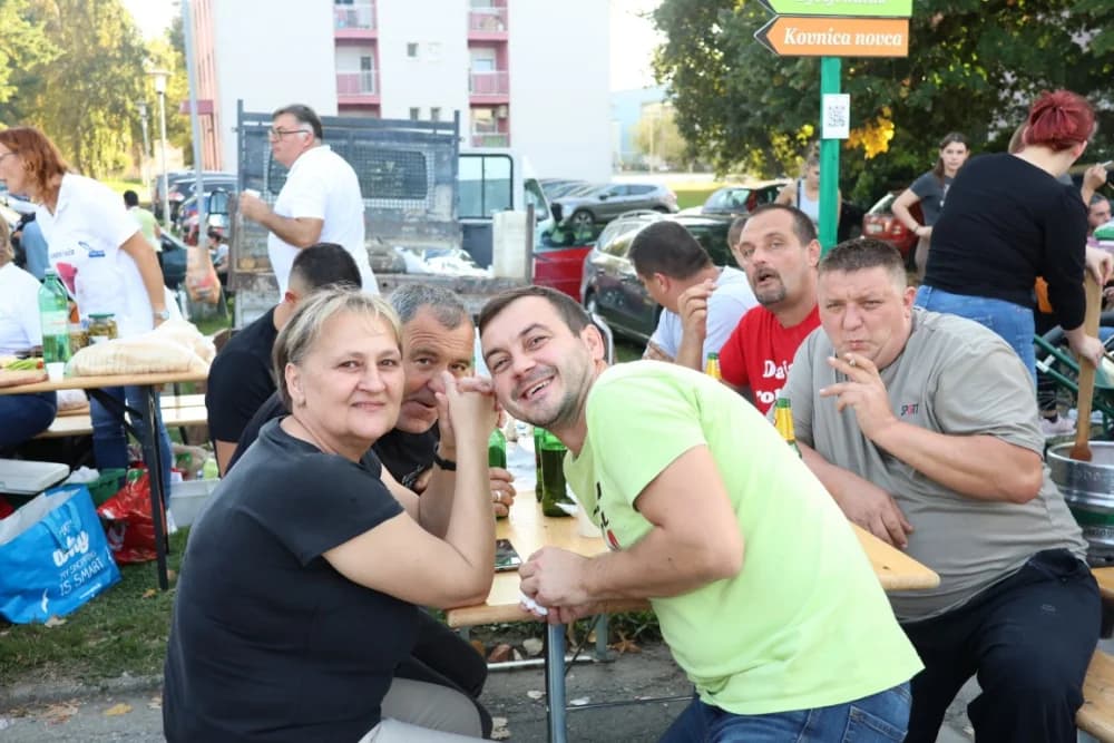 /FOTOGALERIJA/ Ekipa iz Rajsavca dominirala na 14. sajmu Slavonski banovac u Pakracu