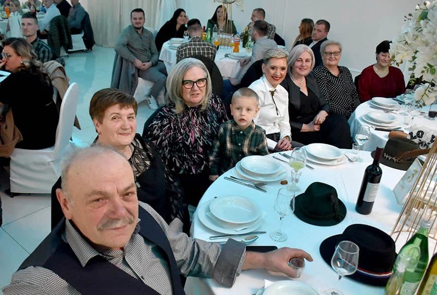 Lovci izveli supruge na valentinovsku zabavu