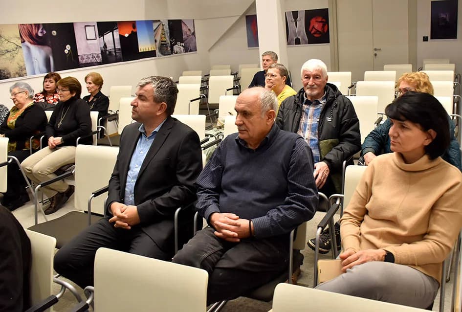 Projekcija filma „Dobročinitelj“ i razgovor o Simi Igumanovu