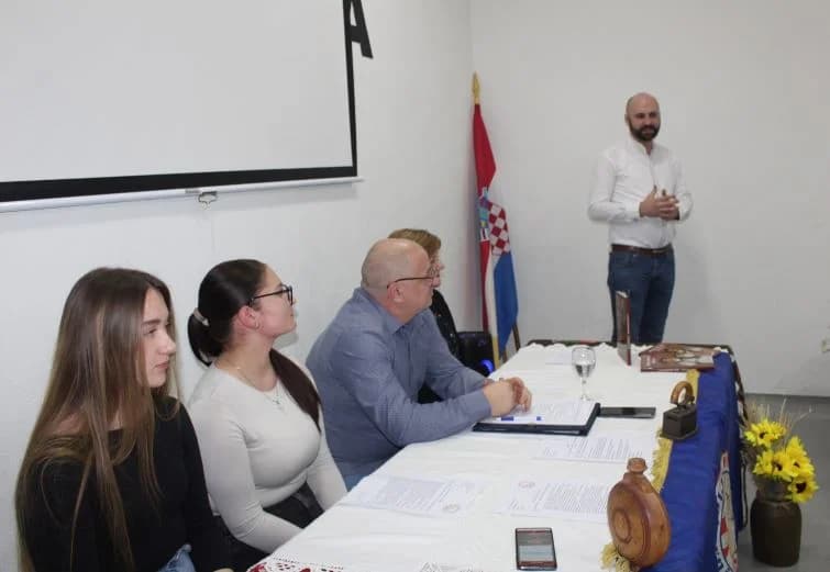 ODRŽANA SKUPŠTINA PLETERNIČKIH FOLKLORAŠA: Zadnjih godina povećanje brojnosti članstva