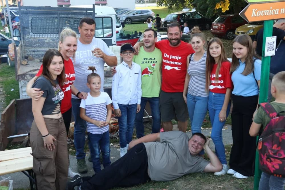 /FOTOGALERIJA/ Ekipa iz Rajsavca dominirala na 14. sajmu Slavonski banovac u Pakracu