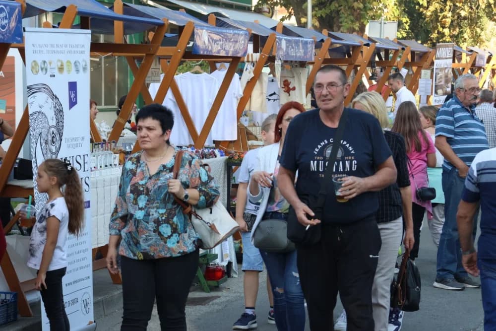 /FOTOGALERIJA/ Ekipa iz Rajsavca dominirala na 14. sajmu Slavonski banovac u Pakracu