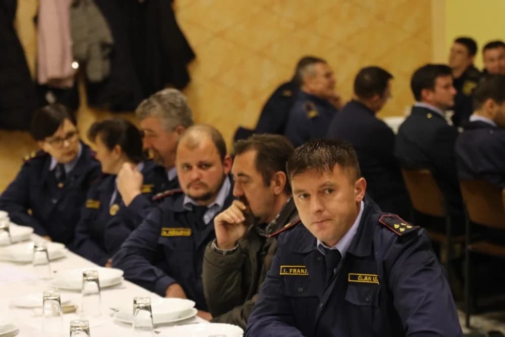 Bekteški vatrogasci uz brojne aktivnosti najponsniji na uspješno pronađenu nestalu sumještanku